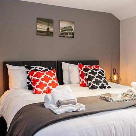 Fabulous Newly Refurbished Apartment - Great Links Бери Екстериор снимка