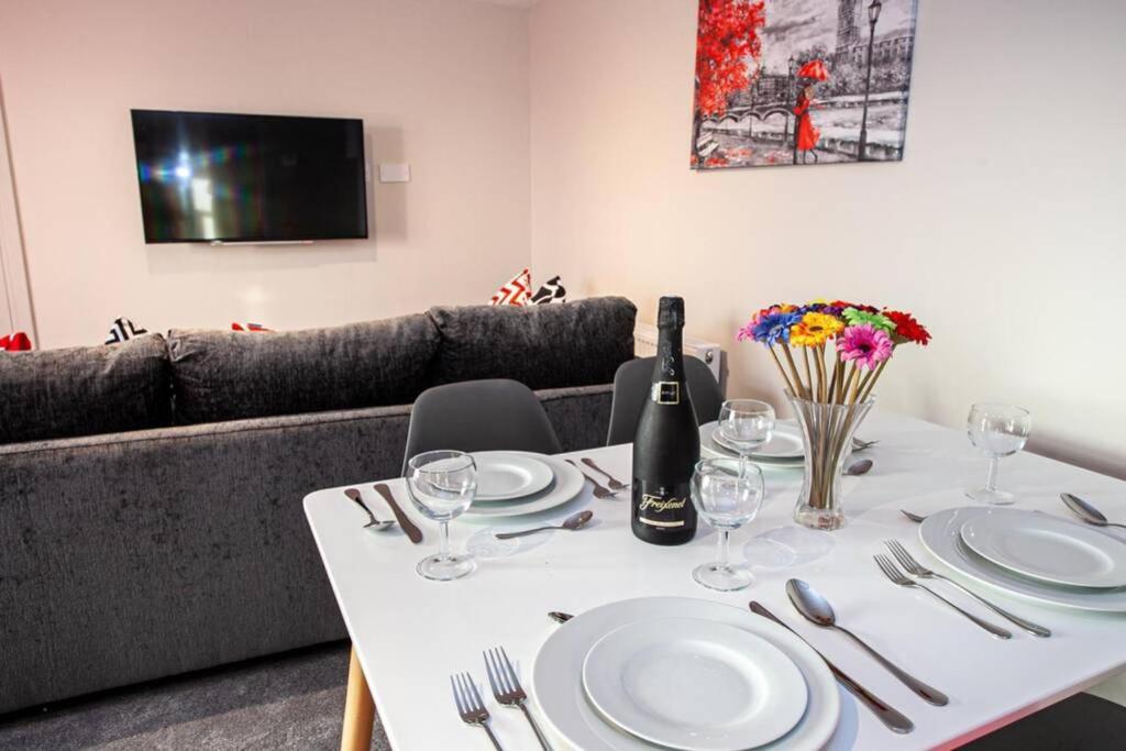 Fabulous Newly Refurbished Apartment - Great Links Бери Екстериор снимка