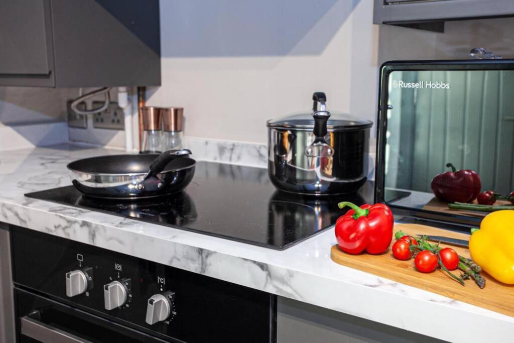 Fabulous Newly Refurbished Apartment - Great Links Бери Екстериор снимка